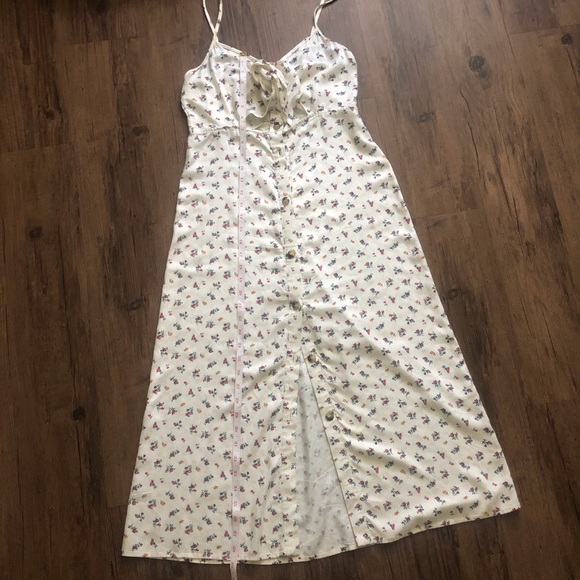 Mimi Chica floral midi peek a boo sundress - Picture 8 of 10